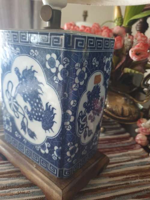 Oriental Blue and White Table Lamp