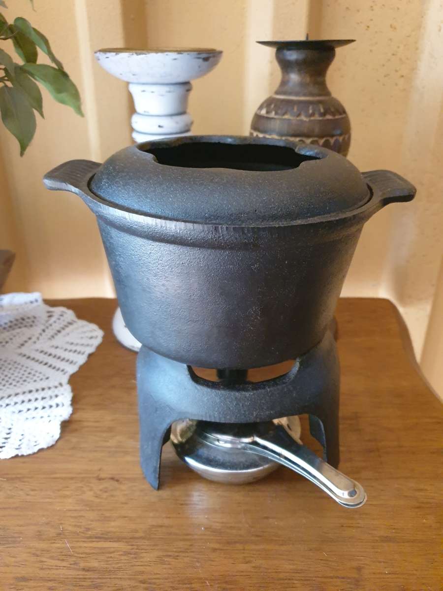 Cast Iron Fondue Pot
