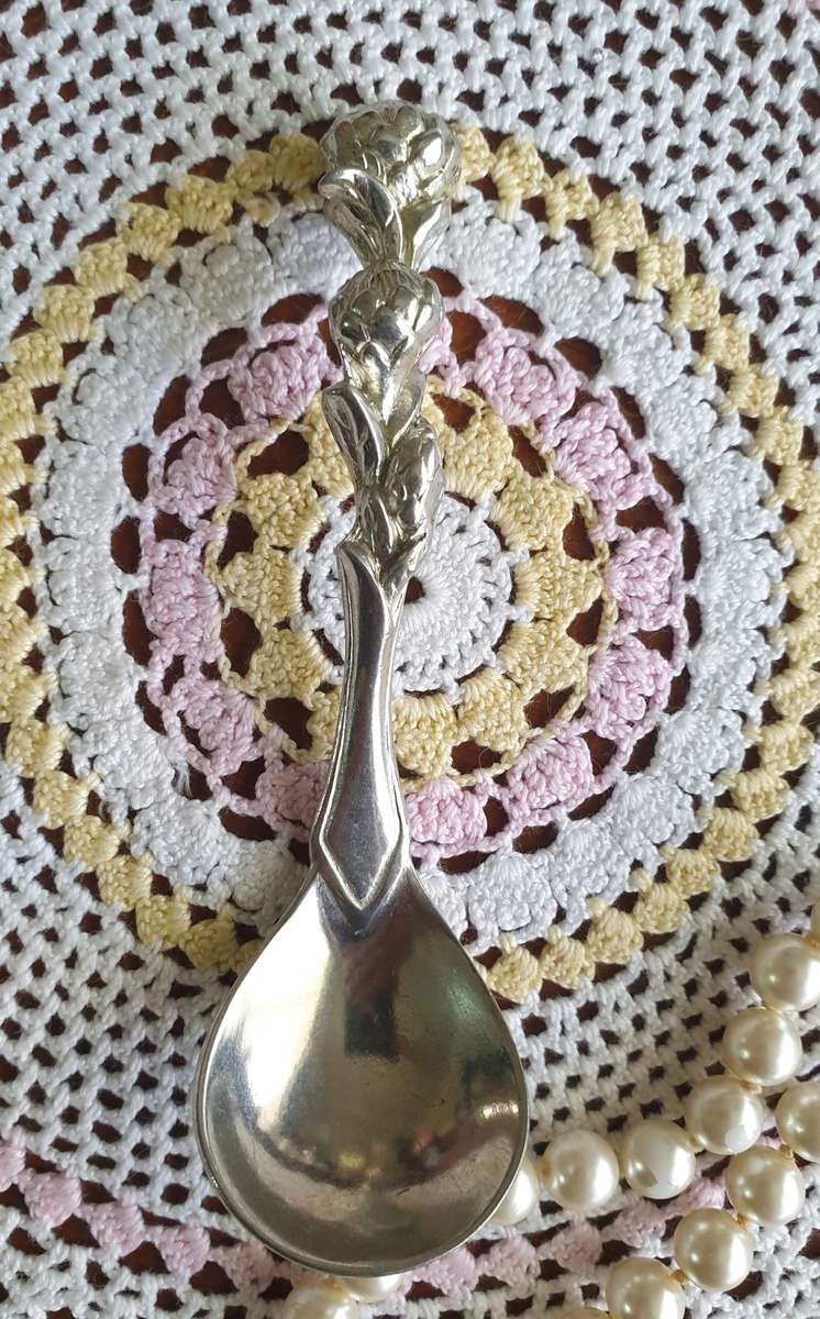 JENNA CLIFFORD `Roses` Sugar Spoon  | DECOR | VINTAGE | BARGAIN!!