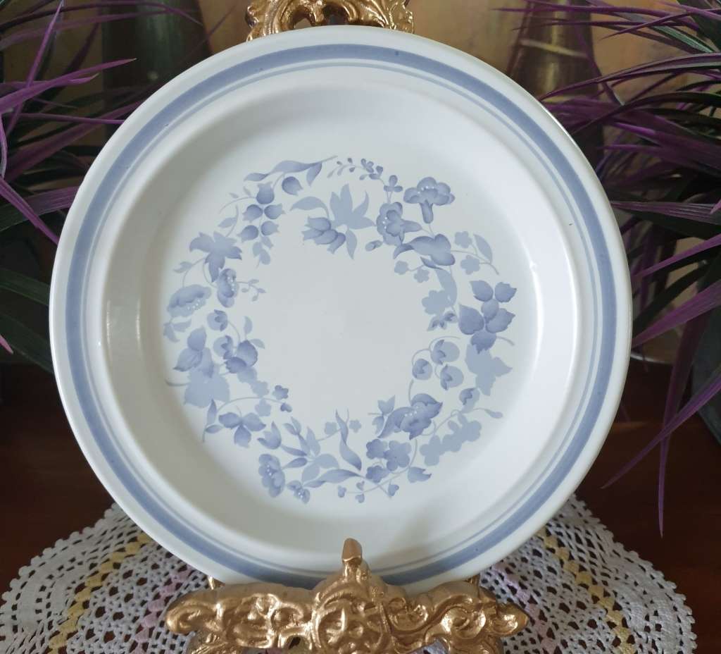 Royal Doulton Side Plates | set of 6 | Like New |