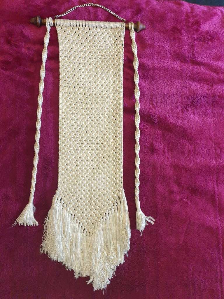 Macramé  | 88 X 39 CM WIDE | VINTAGE | GOOD CONDITION |