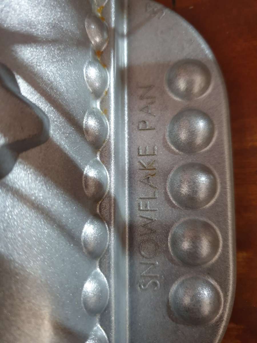 NORDIC WARE  SNOWFLAKE PAN | PURCHASED IN THE USA |