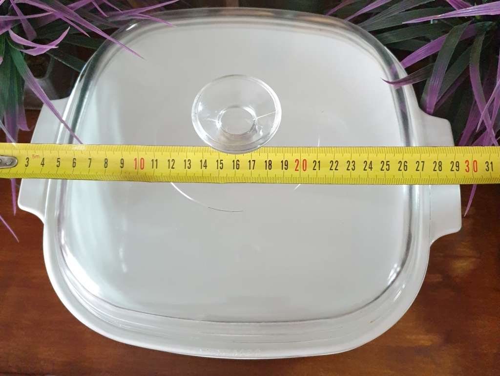 LARGE CORNING WARE BOWL WITH LID | MADE IN THE USA | VERY GOOD CONDITION |