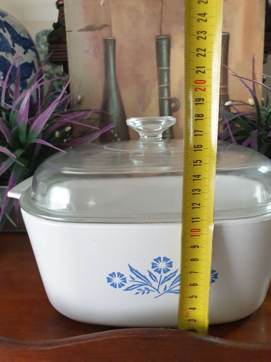 LARGE CORNING WARE BOWL WITH LID | MADE IN THE USA | VERY GOOD CONDITION |