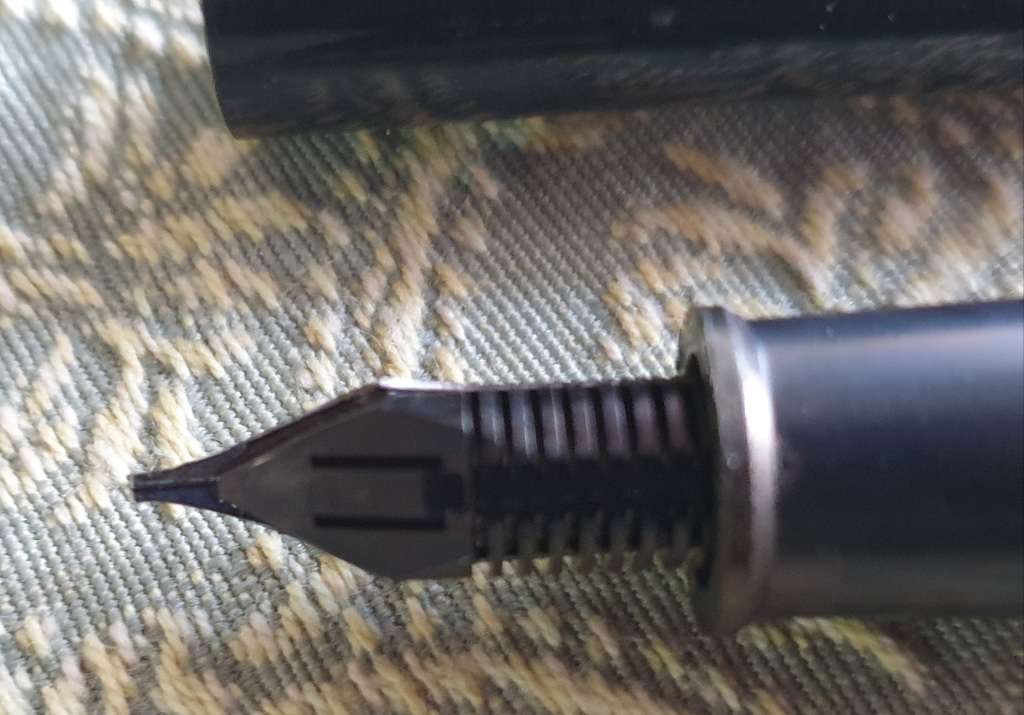 VINTAGE SHEAFFER |  BLACK  FOUNTAIN PEN | made in the USA |