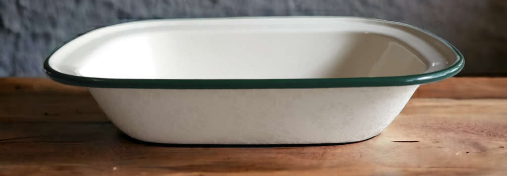 ENAMEL PIE DISH | HOME | KITCHEN |