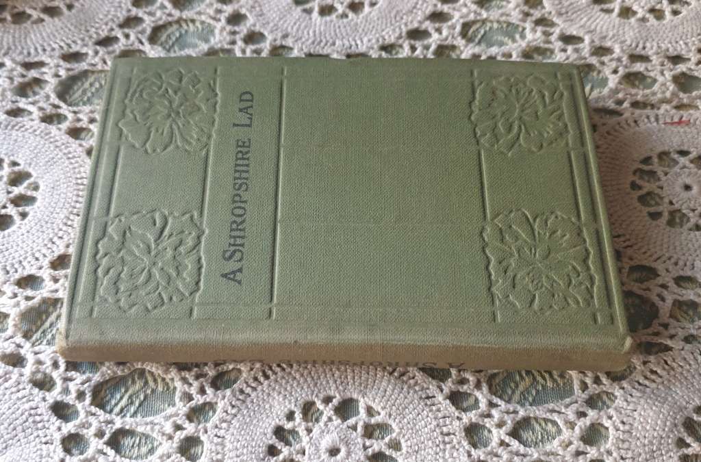 POETRY BOOK | ANTIQUE | COLLECTABLE | DECOR |