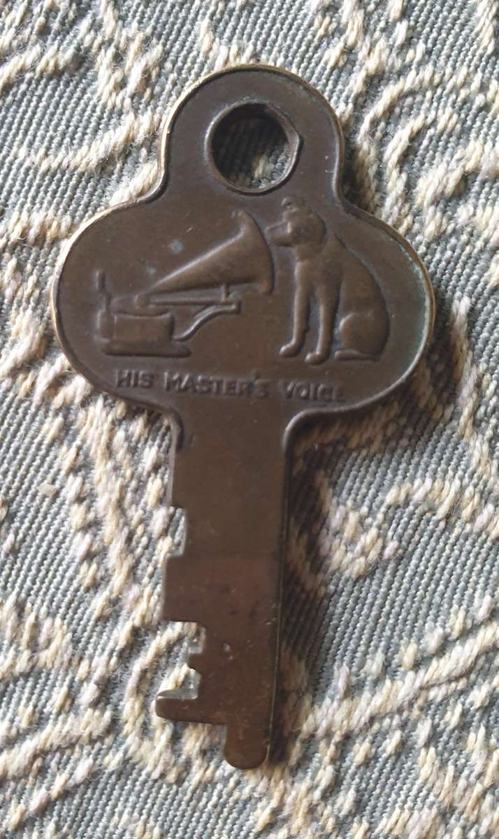 HIS MASTERS VOICE KEY   | Antique Original | RARE FIND |