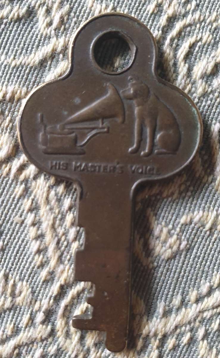 HIS MASTERS VOICE KEY   | Antique Original | RARE FIND |