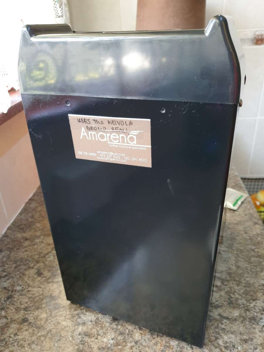 La Piccola Itatian made Espresso Machine . Excellent condition