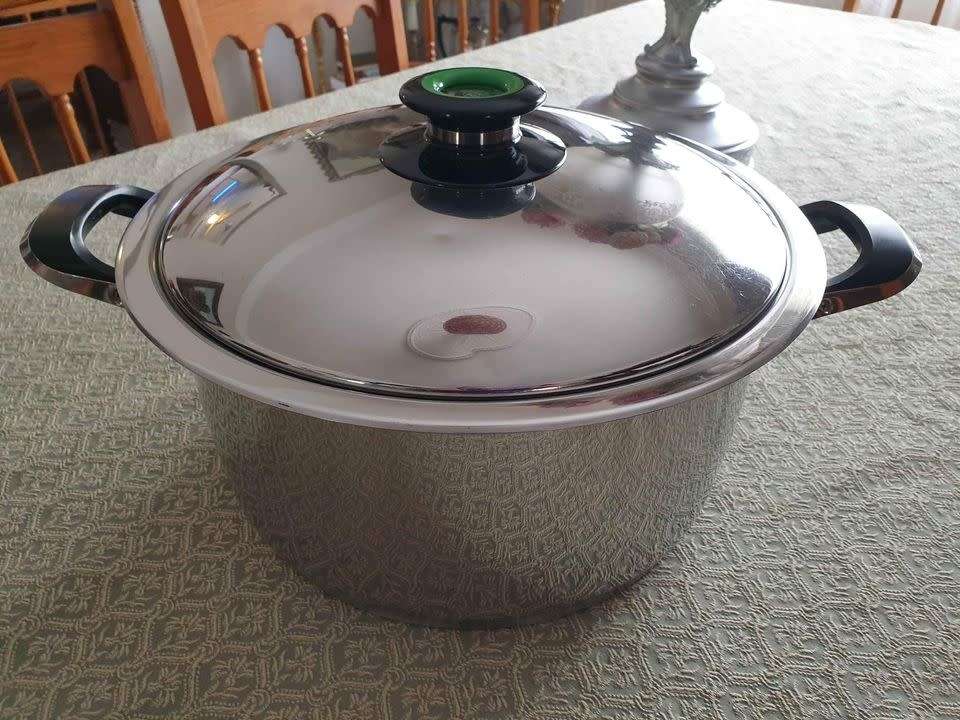 AMC COOKWARE ... 30 CM GOURMET SUPER HIGH