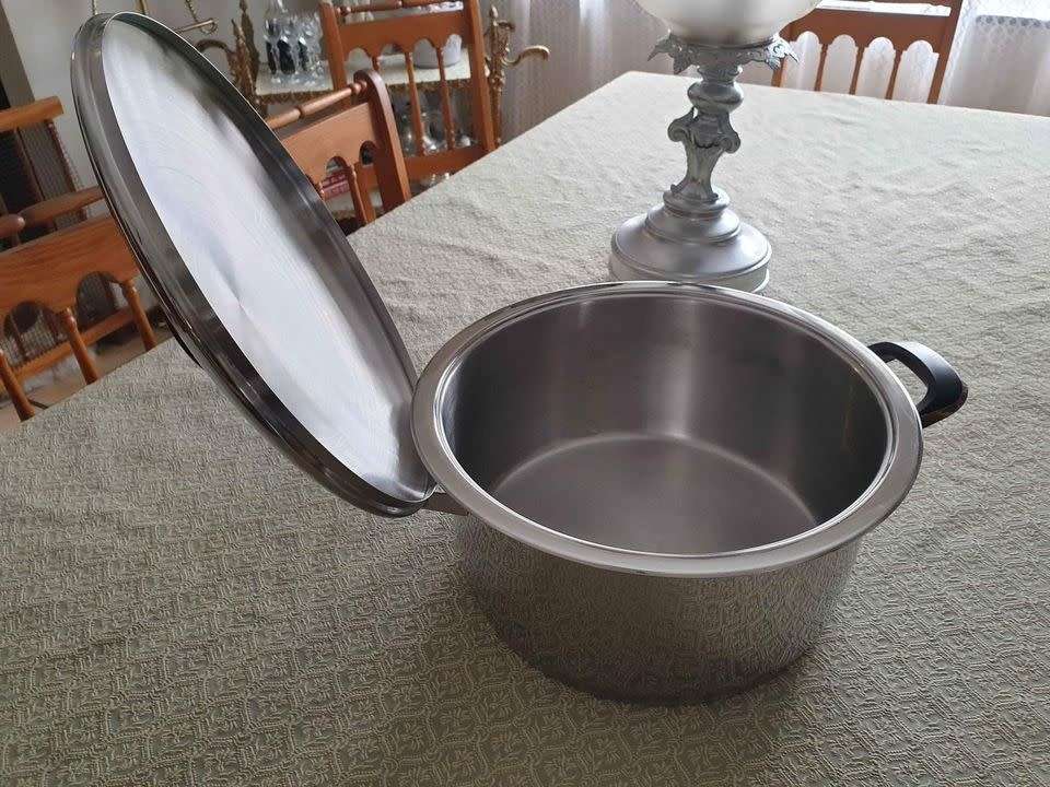 AMC COOKWARE ... 30 CM GOURMET SUPER HIGH