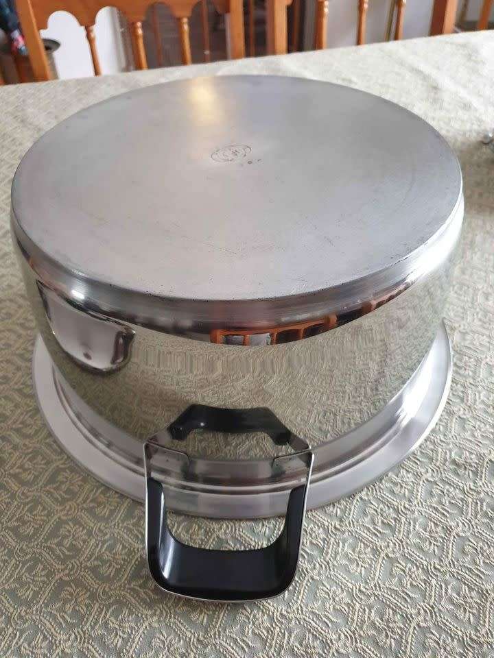 AMC COOKWARE ... 30 CM GOURMET SUPER HIGH