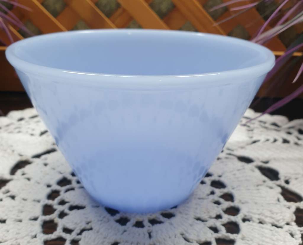 VINTAGE SMALL BABY BLUE MIXING BOWL