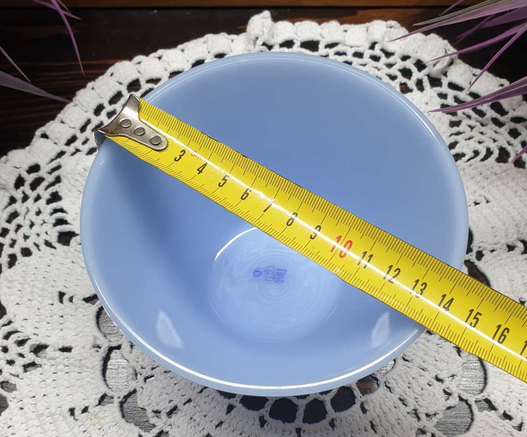 VINTAGE SMALL BABY BLUE MIXING BOWL