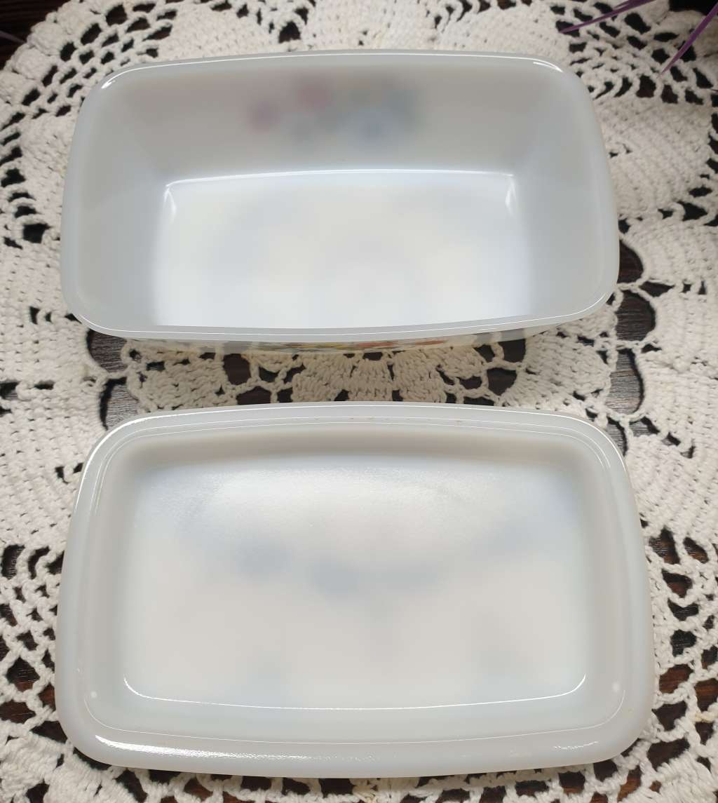 VINTAGE MILK GLASS BUTTER DISH WITH LID