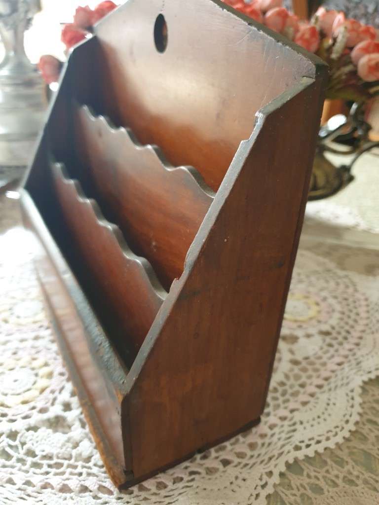 SMALL WOODEN ENVELOPE HOLDER | DECOR |