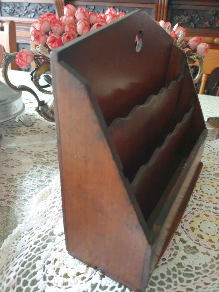 SMALL WOODEN ENVELOPE HOLDER | DECOR |