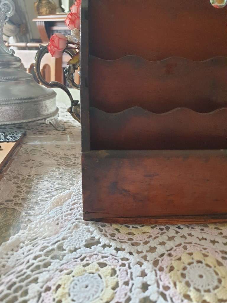 SMALL WOODEN ENVELOPE HOLDER | DECOR |