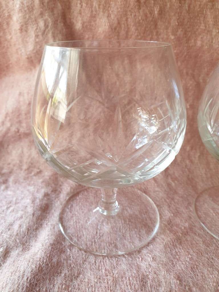 SET OF TWO CRYSTAL GLASSES