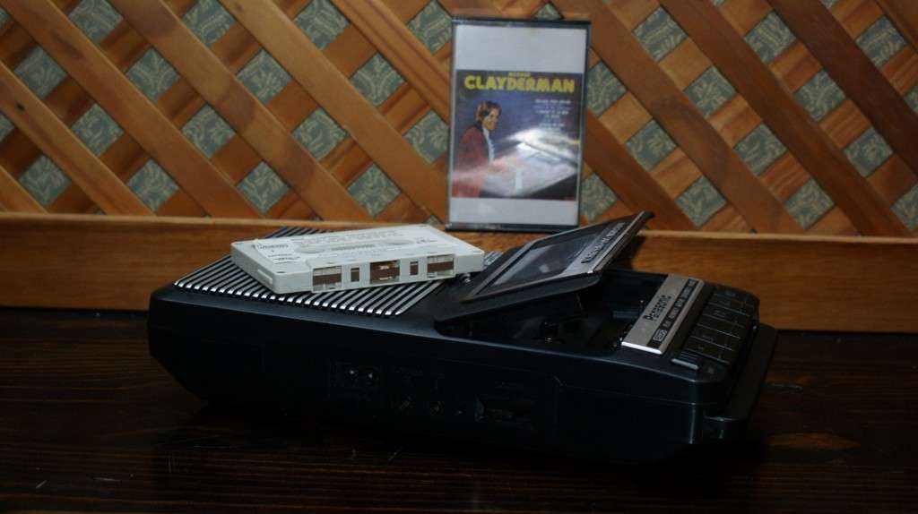 Panasonic RQ -2102 Vintage slimline tape recorder