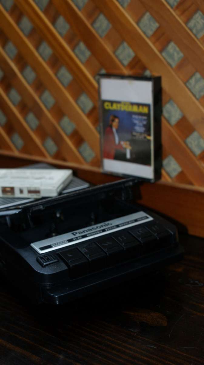 Panasonic RQ -2102 Vintage slimline tape recorder