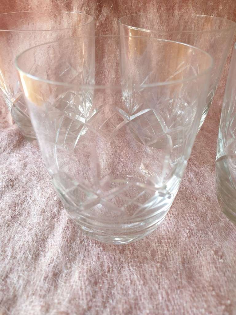SET OF 5 CRYSTAL GLASSES