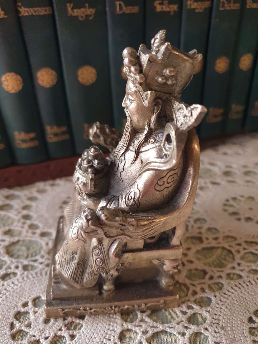 Chinese God of Wealth Statue Feng Shui