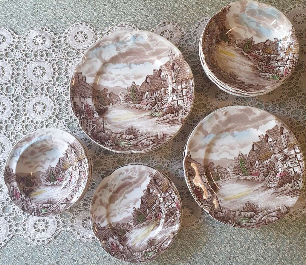 Olde English Country Side Johnson Bros | DINNER SET |  Manufactured 1970-1979 |
