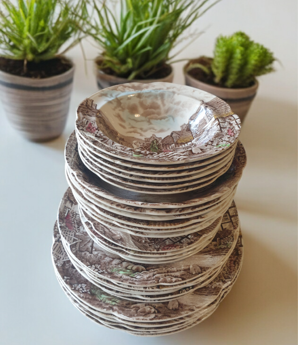 Olde English Country Side Johnson Bros | DINNER SET |  Manufactured 1970-1979 |