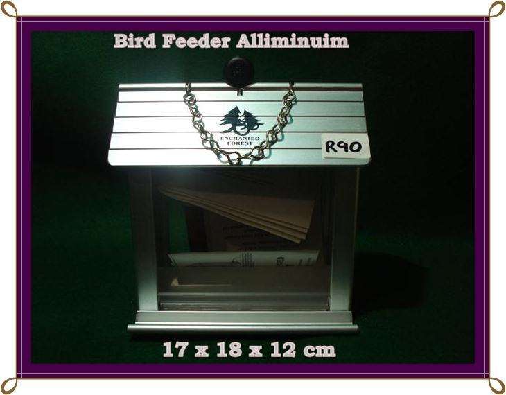 Beautifull Bird Feeder Just for Your Garden