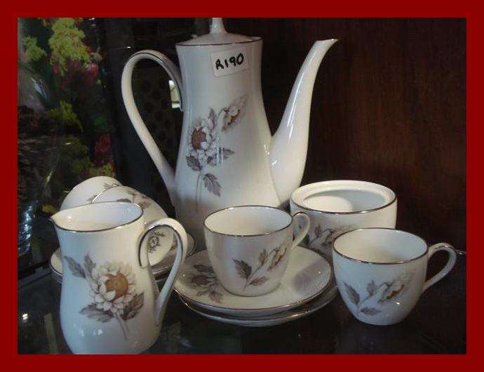 Naritake tea set 11 pcs