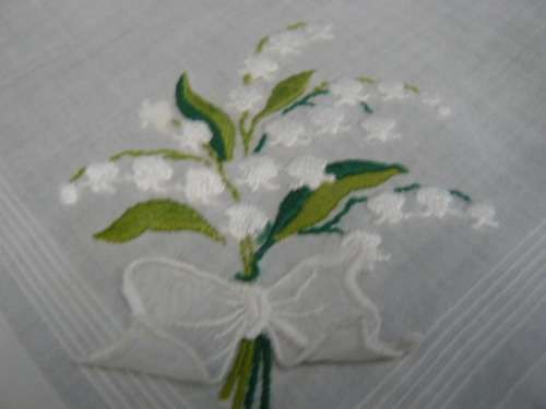 VINTAGE COTTON EMBROIDERED HANKIE