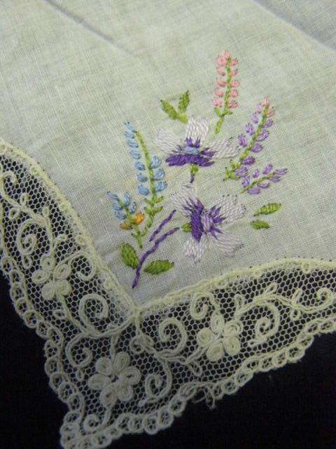 VINTAGE COTTON EMBROIDERED HANKIESO FINE !!!!