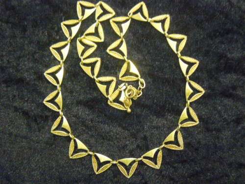 VINTAGE FASHION NECKLACE DETAILED