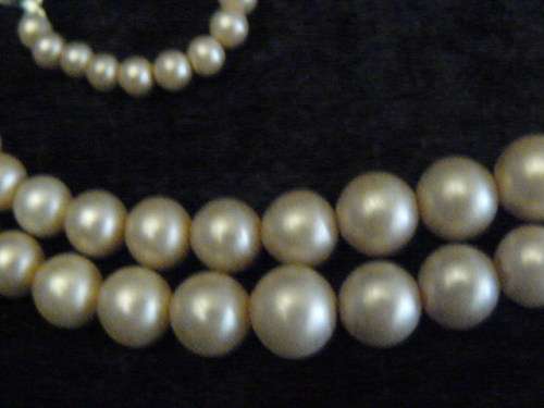 VINTAGE DOUBLE STRAND PEARL NECKLACE