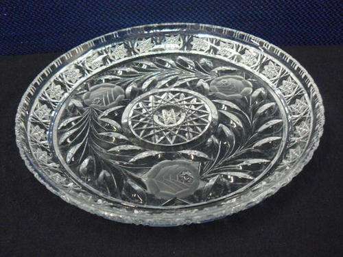 A STUNNING ROSE CUT SANDWITCH PLATTER 25 CM DIAMETER, BUT.....