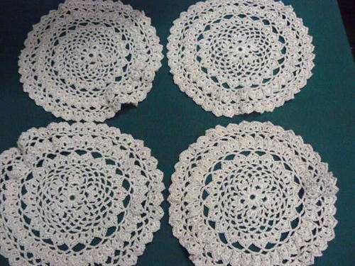SET OF 4 DOILLIES