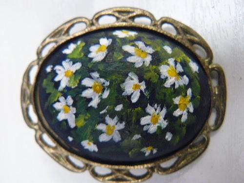 HAND PAINTED BROOCH ON YELLOW METAL