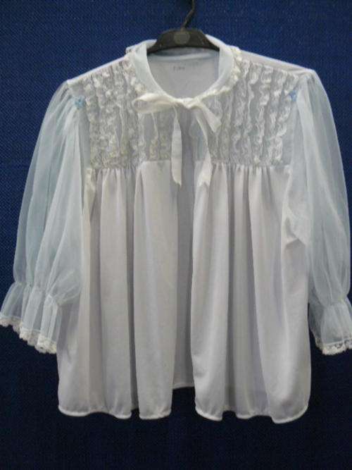 VINTAGE BED JACKET M