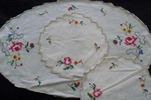 COTTON HAND WORKED DRESSSING TABLE SET SO FINE!!!@@@!!!