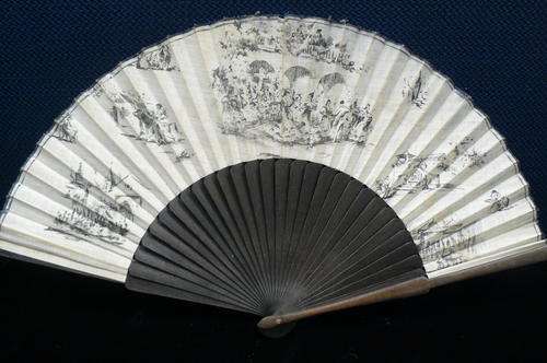 VINTAGE HAND FAN