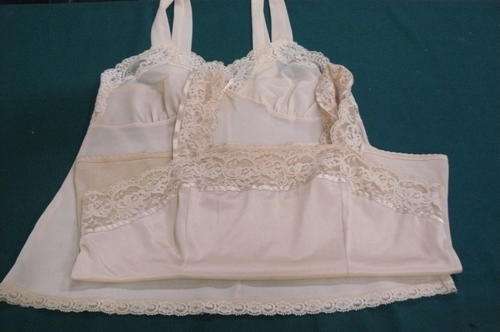 SET OF 2 X VINTAGE CAMIS