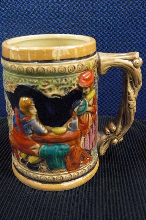 CERAMIC MUG WITH MOTIVE AND PRETTY HANDLE