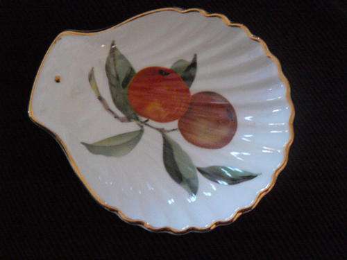 ROYAL WORCESTER SNACK DISH
