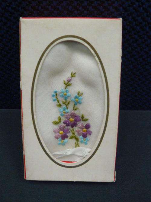 EMBROIDERED COTTON HANKIE BOXED