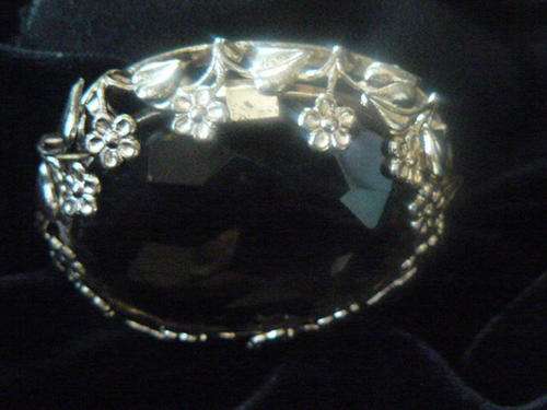 BROOCH LOVELY !!!!!