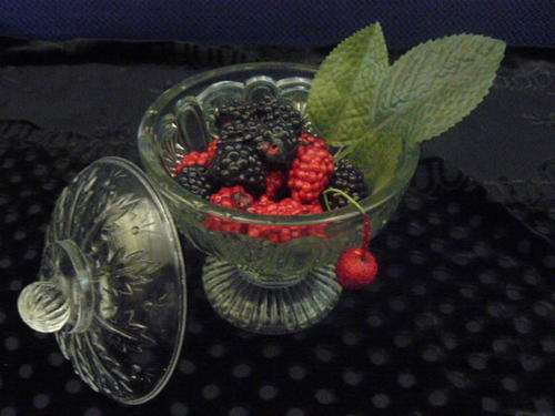 VERY PRETTY CUT GLASS SUGAR BASIN WITH LID - DETAILED COMES WITH EXTRAS