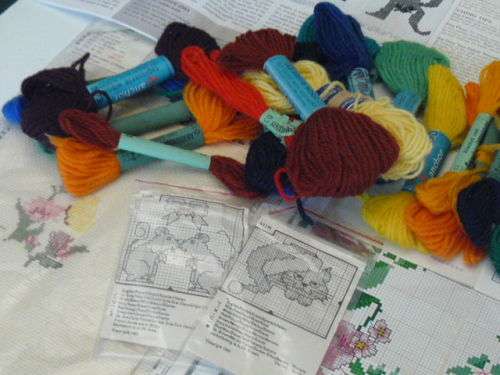 JOB LOT OF NEEDLE RELATED ITEMS