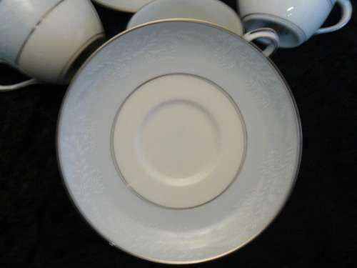 NORITAKE EXPRESSO CUPS ANS SAUCER X 6 LAUREATE